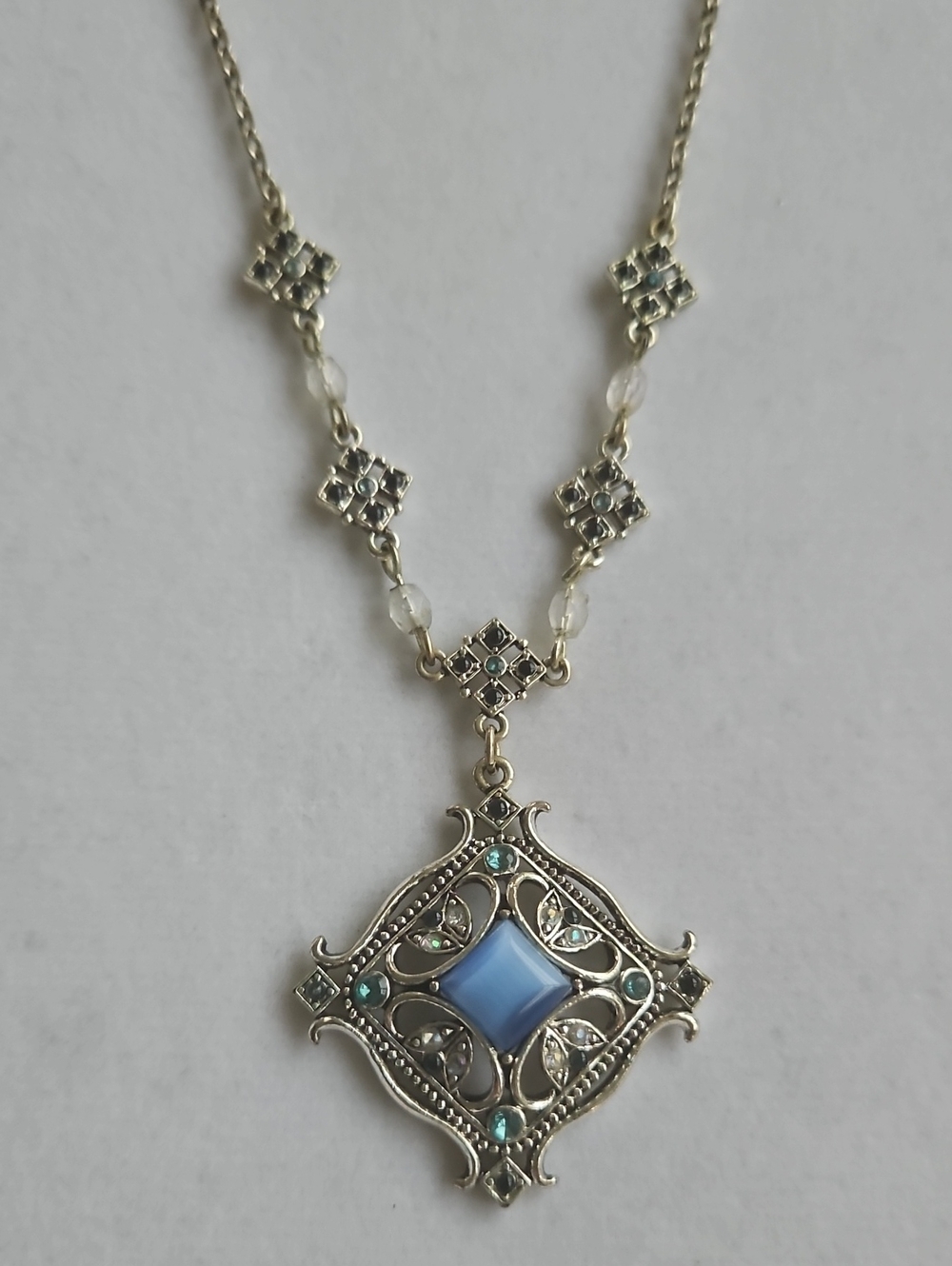 Vintage Avon Nina Ricci Necklace